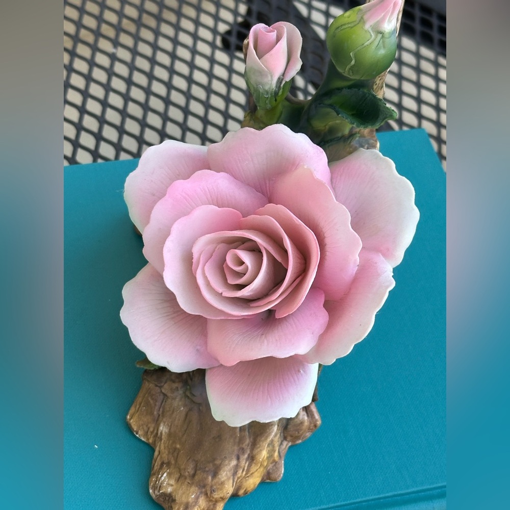 YH 1993 Porcelain Rose Flower Branch Figurine